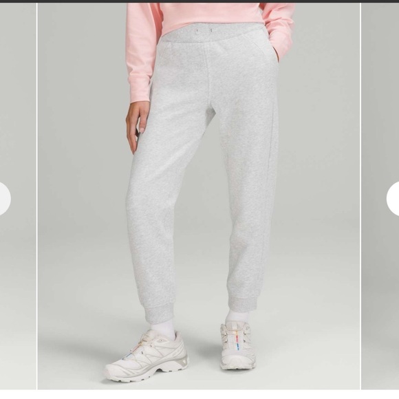 Lululemon Light Gray Scuba Jogger 7/8 Length-Minor Flaw - Picture 3 of 11